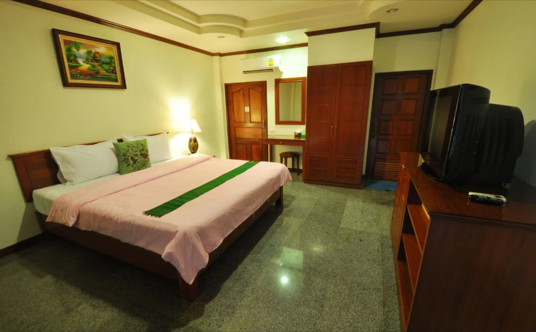 Busyarin Hotel (SHA Extra Plus)