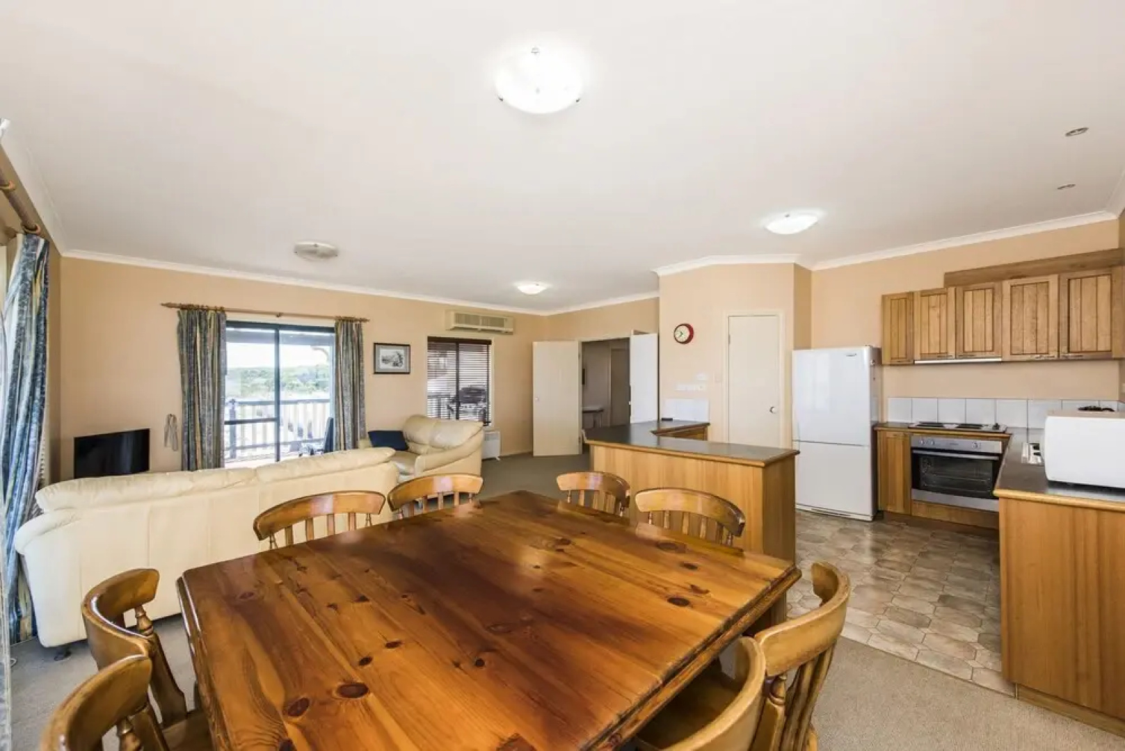 Sea Change - Spacious Family Holiday Accommodation Pet Friendly