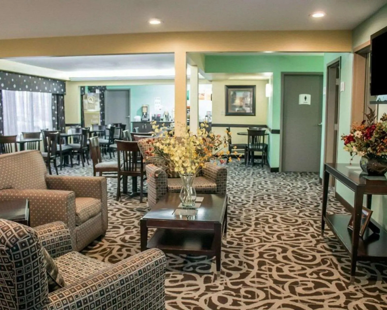 Copley Inn & Suites By OYO Akron OH