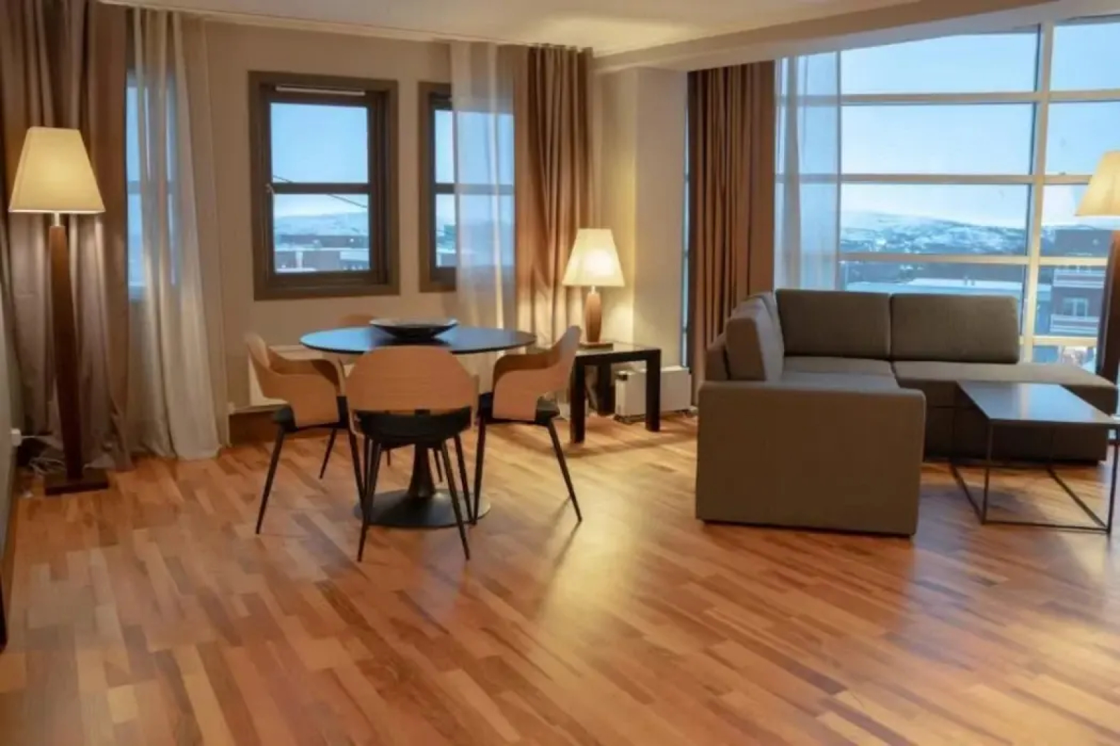 Canyon Hotell