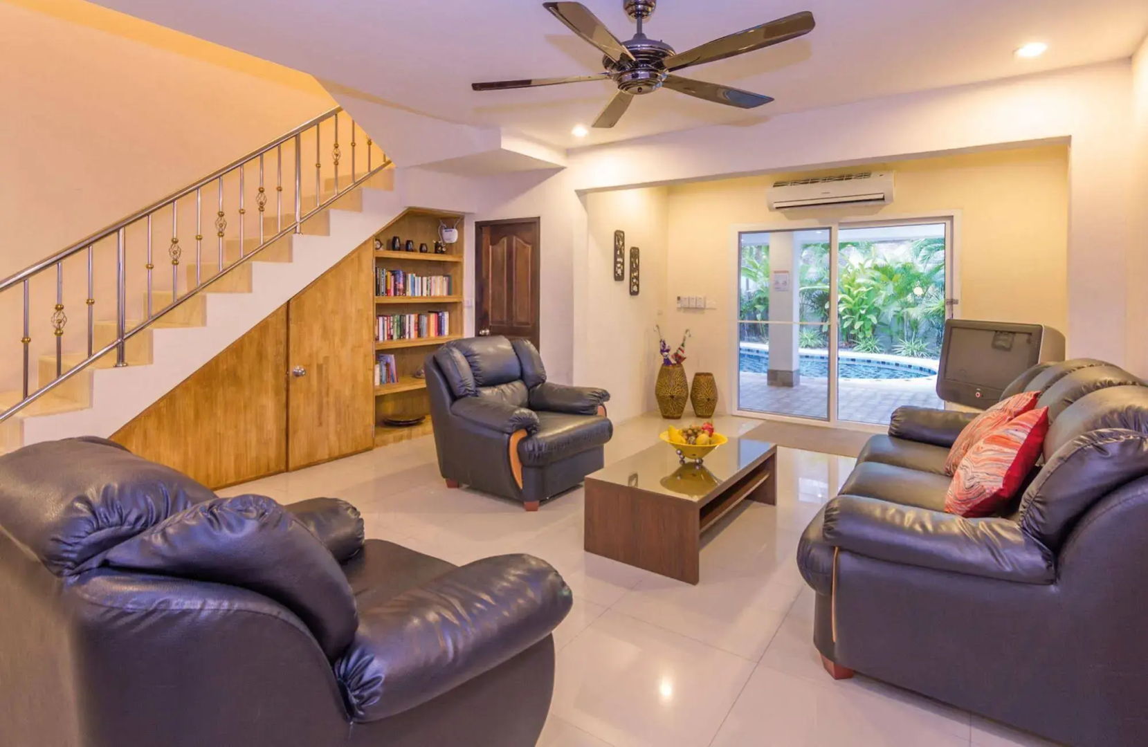 Villa Waree 5 minutes from City and Beach