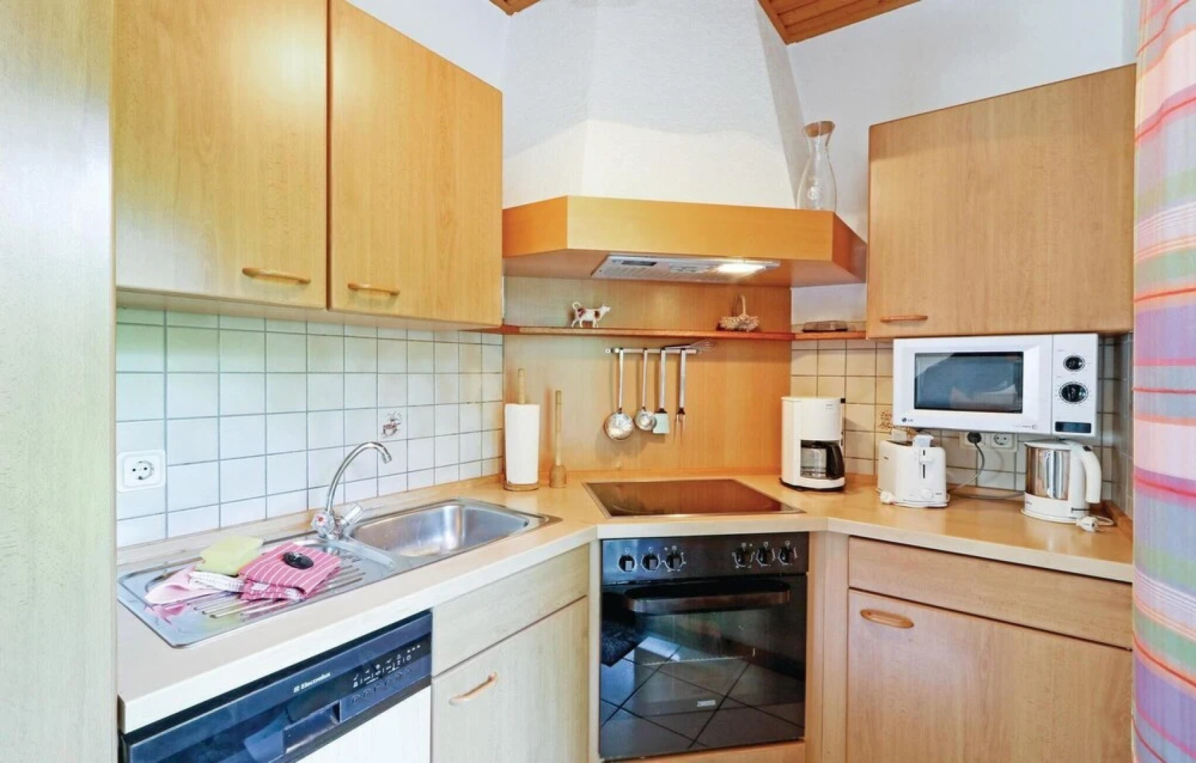 Beautiful Home in Thalfang With 4 Bedrooms