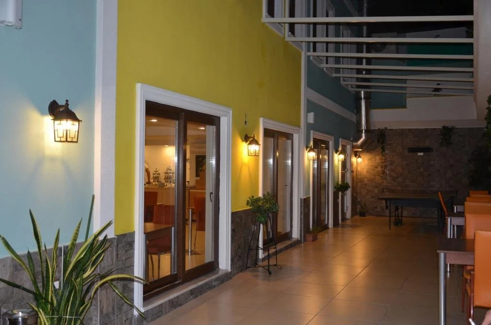 Apameia Hotel