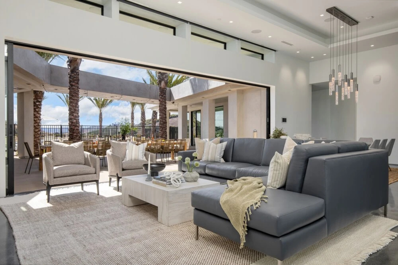Oasis Del Sol by AvantStay Pool, Hot Tub, Views, Outdoor Dining, Open Spaced Living Area
