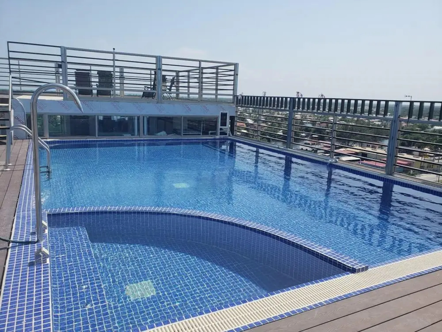 Golden Tree Hotel