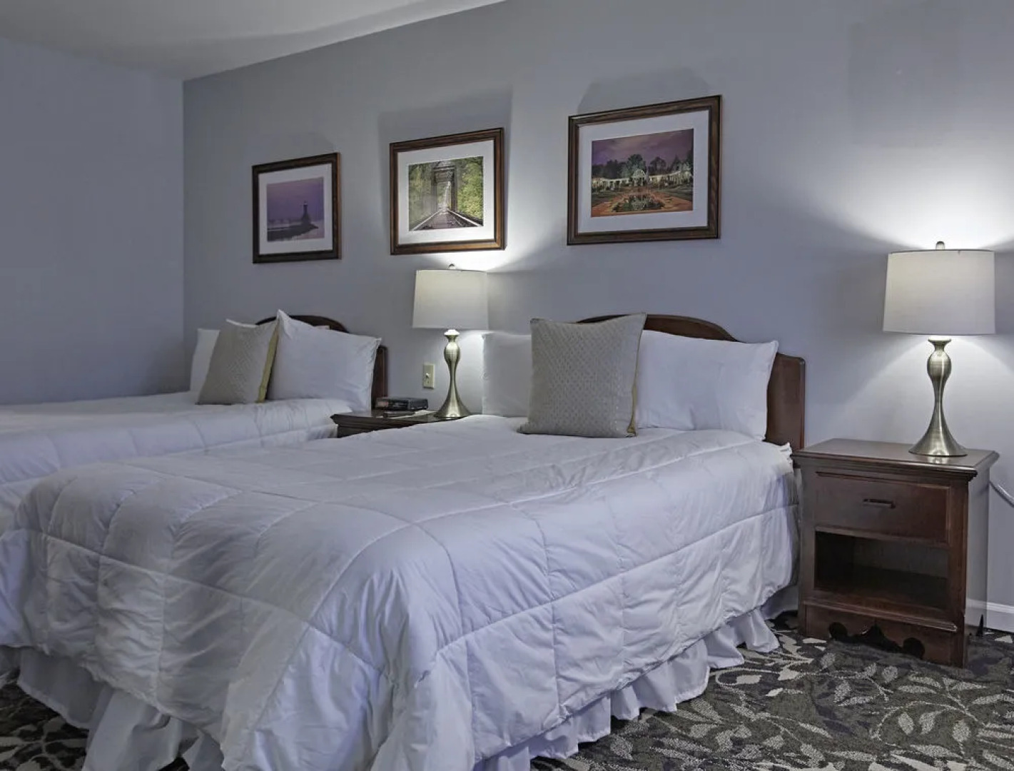 Don Hall's Guesthouse