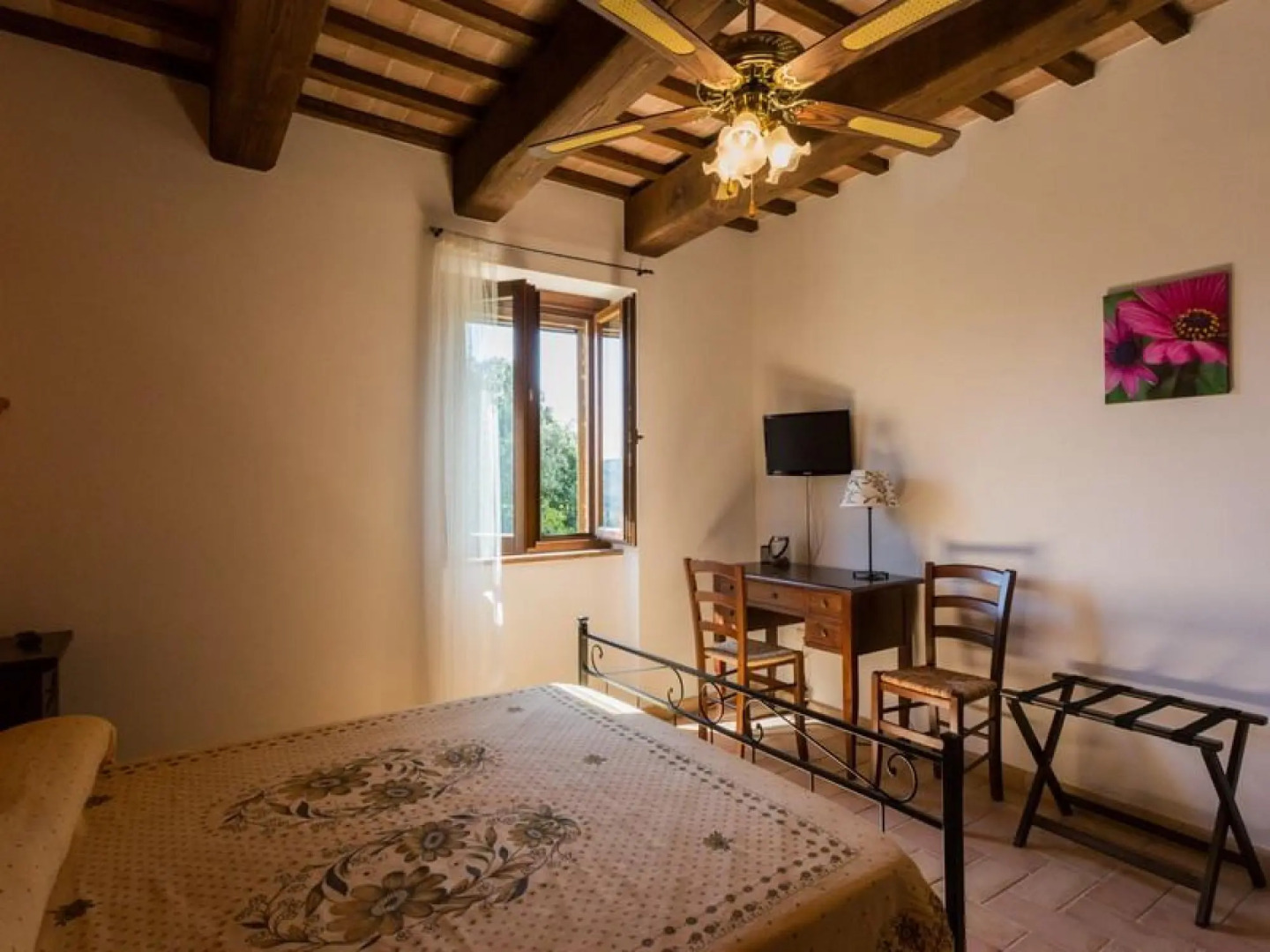 Villa in Le Marche with stunning views-Villa Monteverde