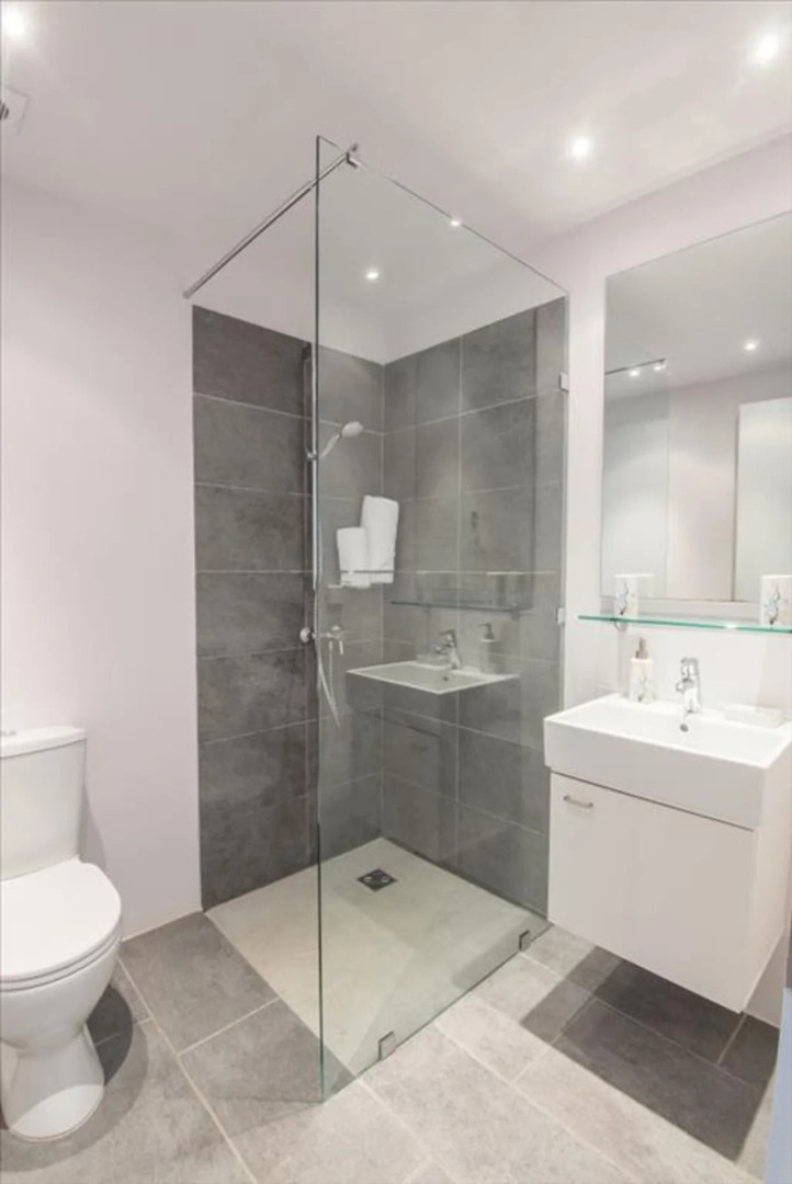 Minimal Sea View Maisonette