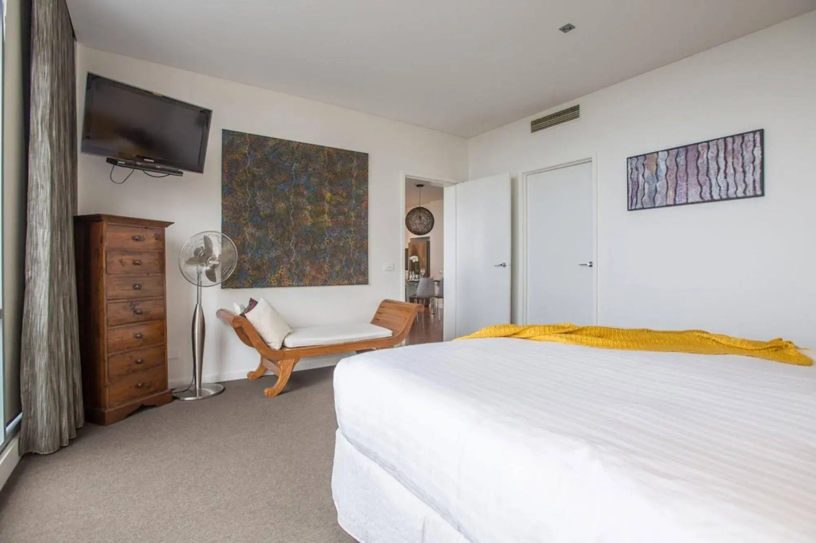 Port Melbourne Panorama - StayCentral