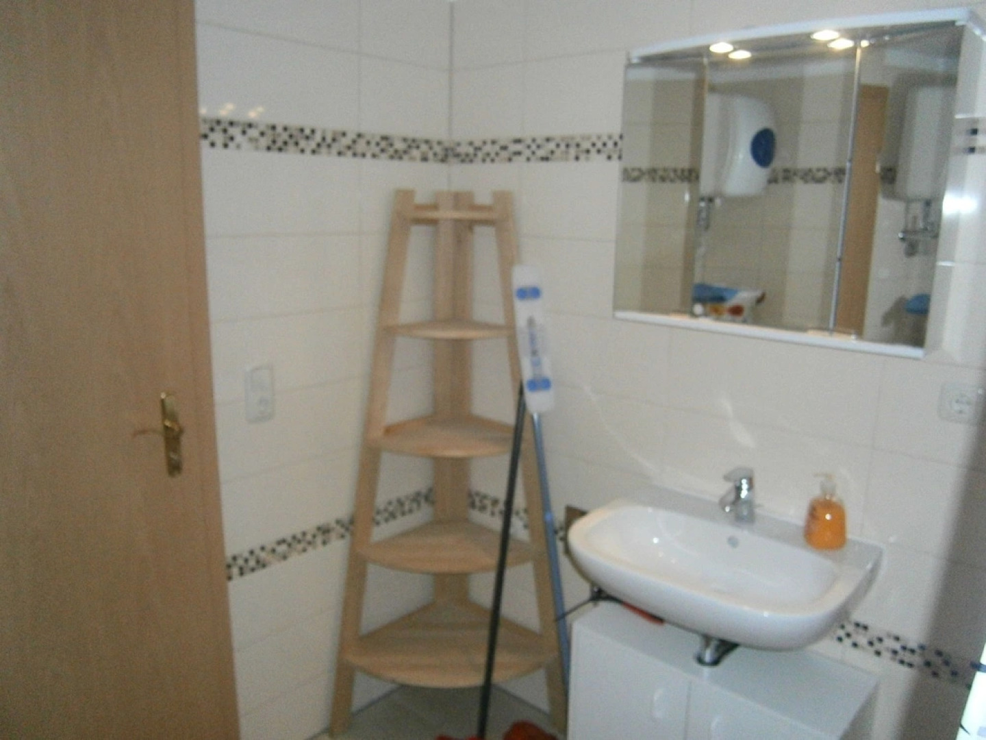 Charming Apartment in Wischuer with Private Terrace