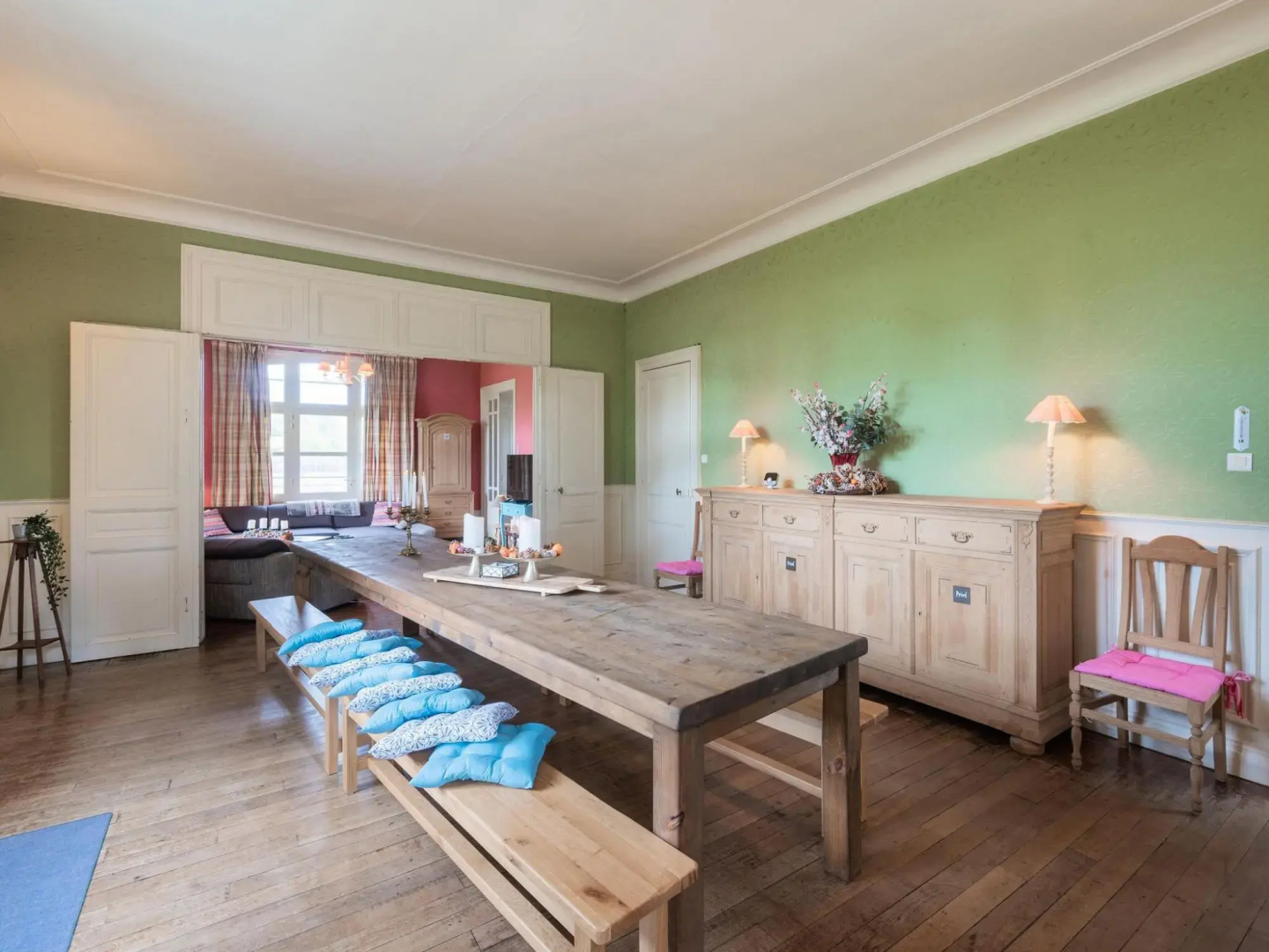 Majestic villa in Pouru-Saint-Remy with garden