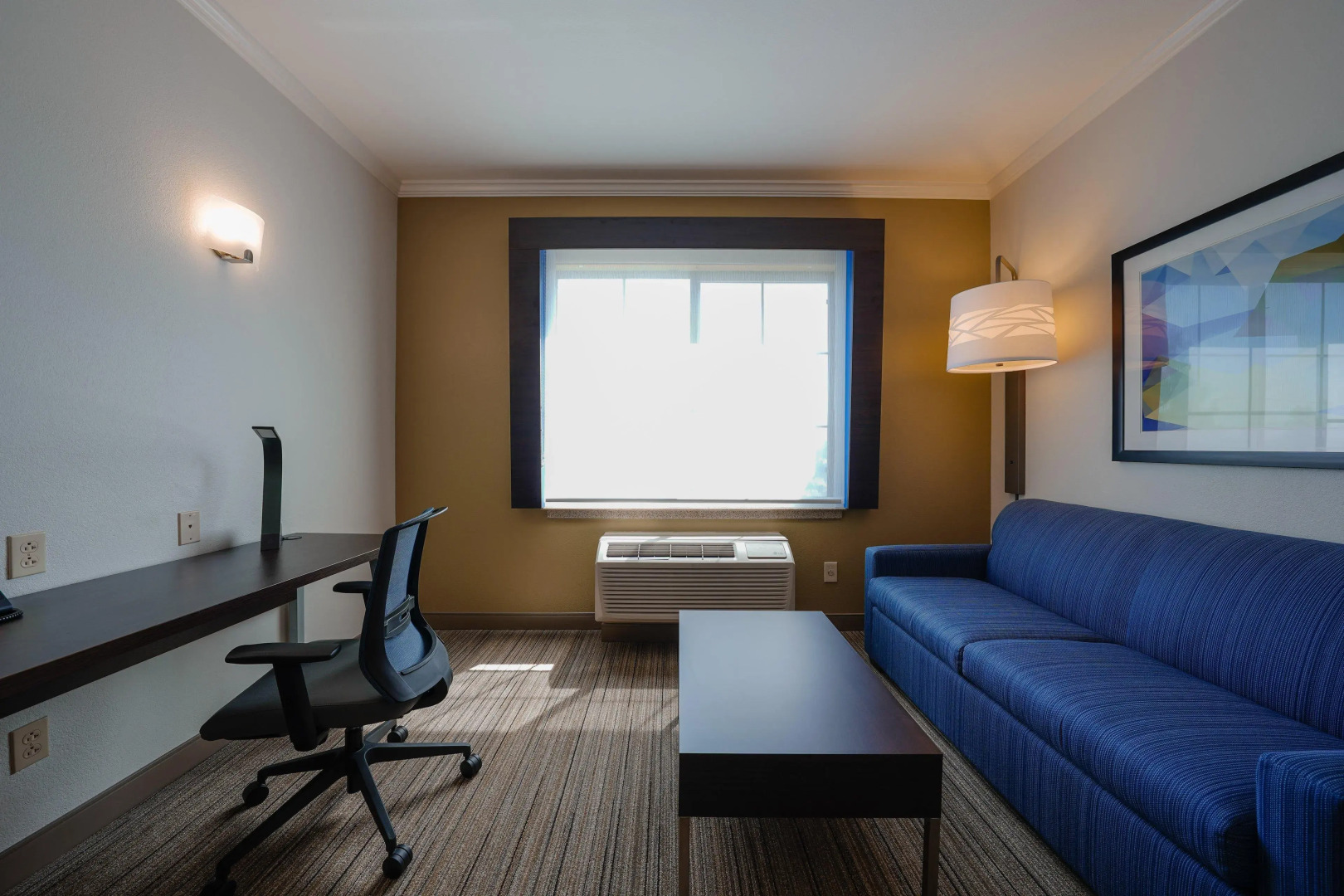 Holiday Inn Express & Suites Santa Clara-Silicon Valley by IHG