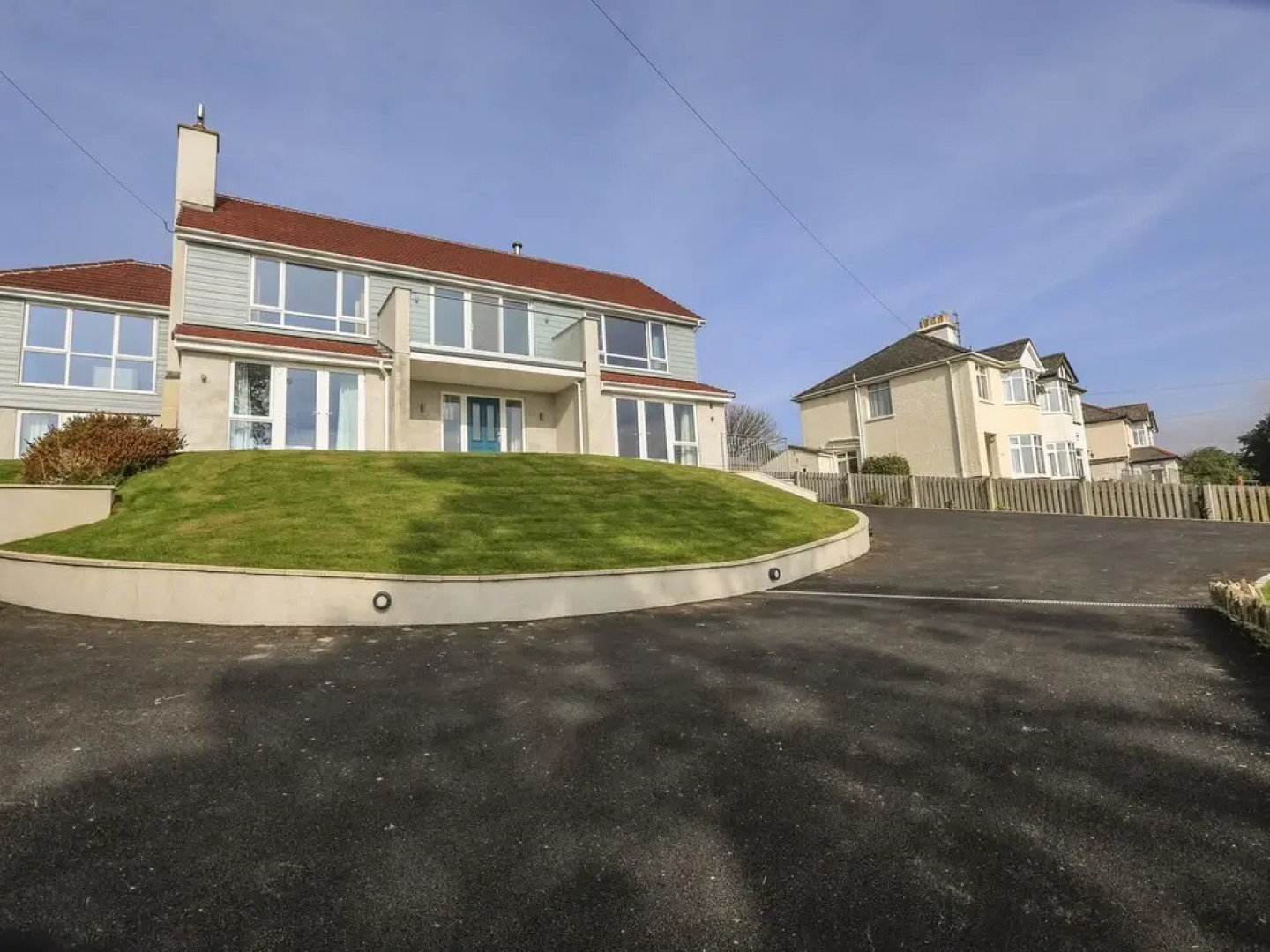 Blue Haze, 49 Embankment