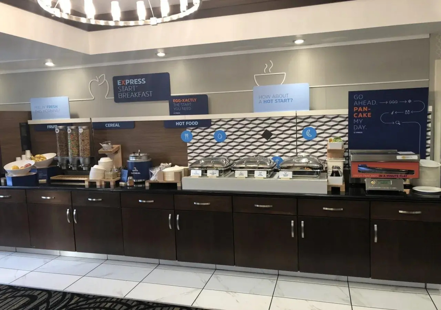 Holiday Inn Express & Suites Greenfield by IHG