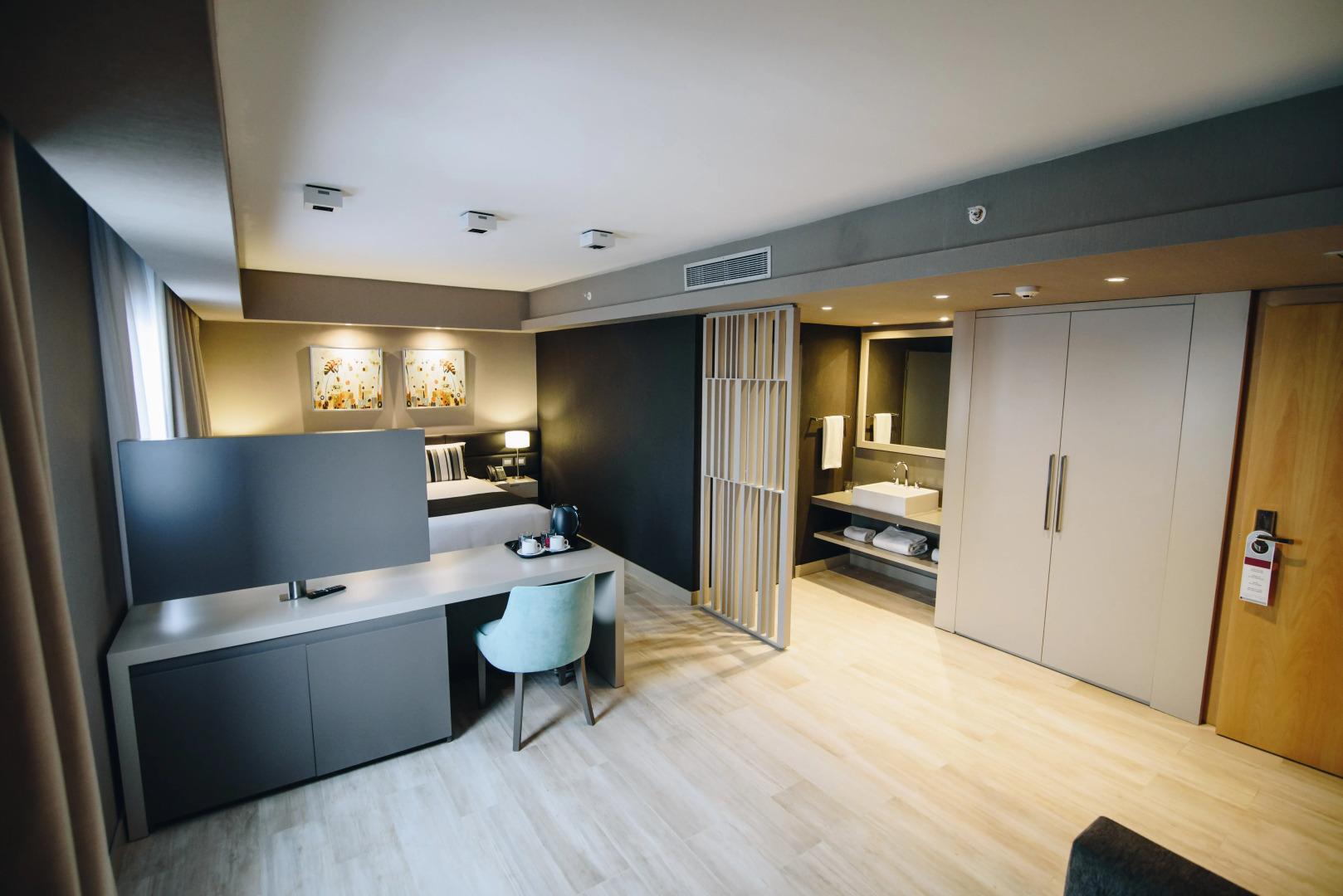 GrandView Hotel & Convention Center