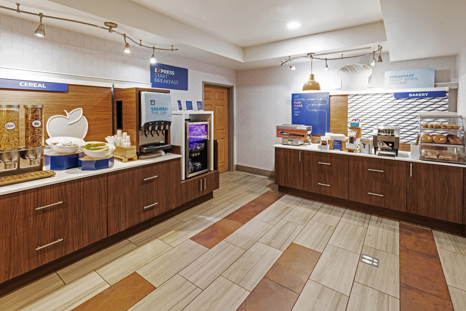 Holiday Inn Express & Suites Tulsa S Broken Arrow Hwy 51 by IHG