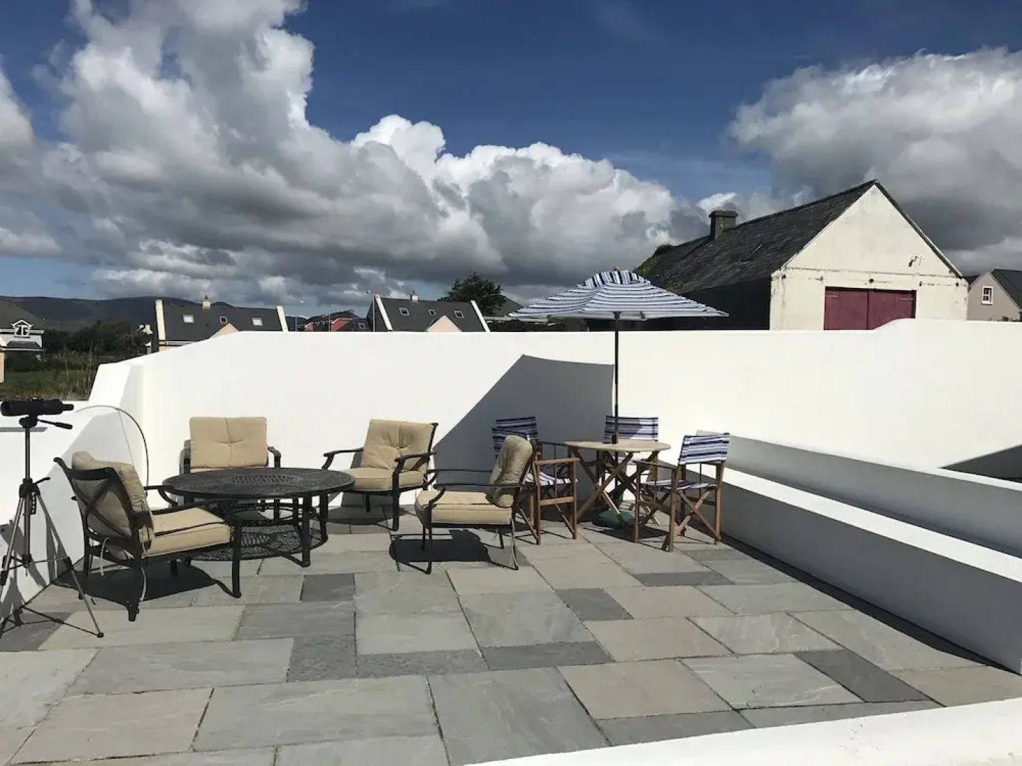 Family Beach House Located Within a Short Stroll of Waterville