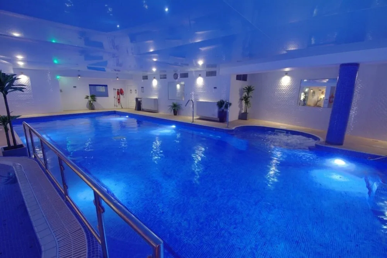 Schull Harbour Hotel