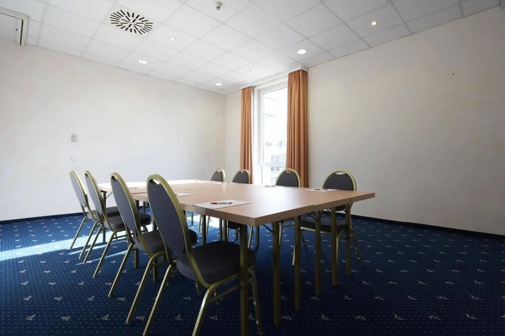 Отель Four Points Flex by Sheraton Goettingen