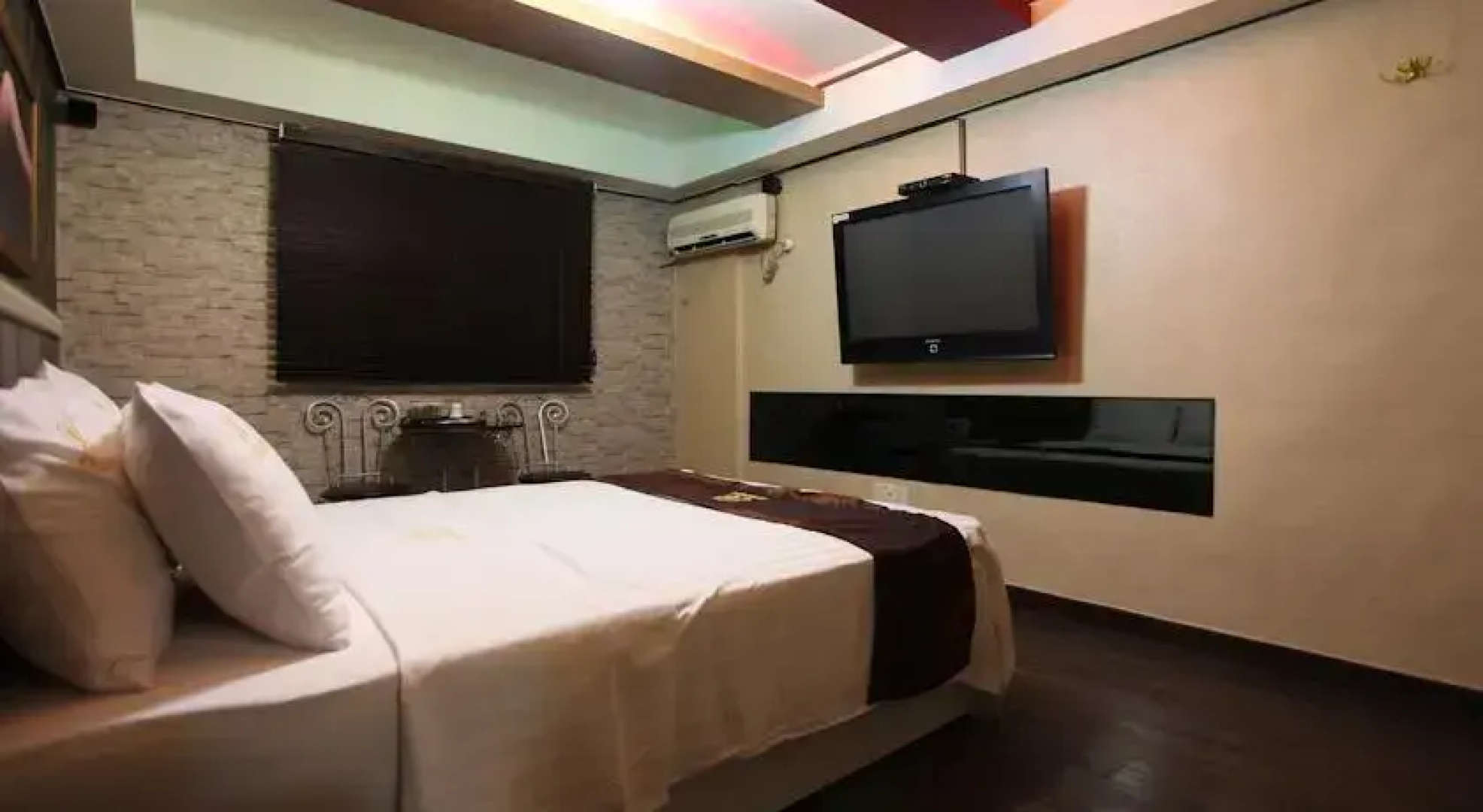Regency Motel
