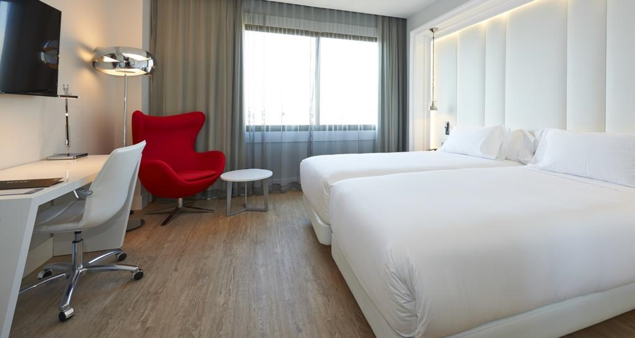 Отель NH Collection Barcelona Gran Calderón