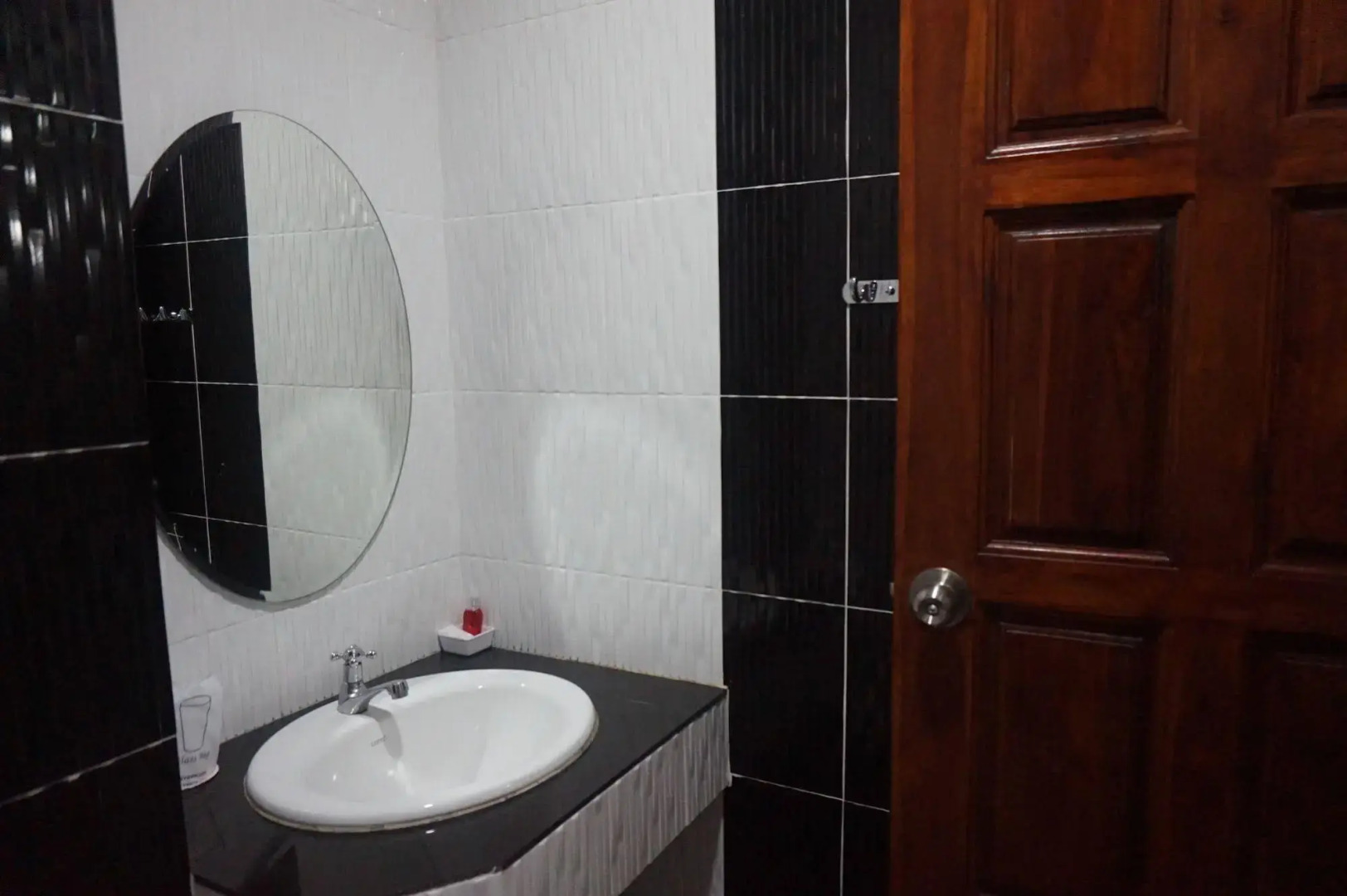 ZEN Rooms Nasa Mansion