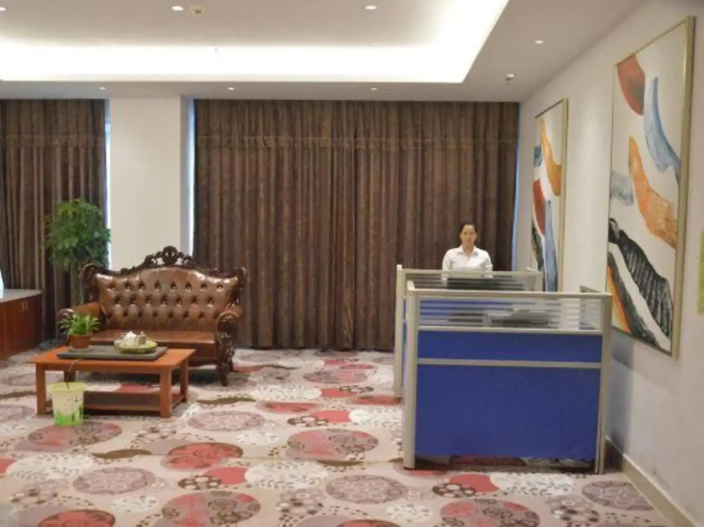Houde Hotel