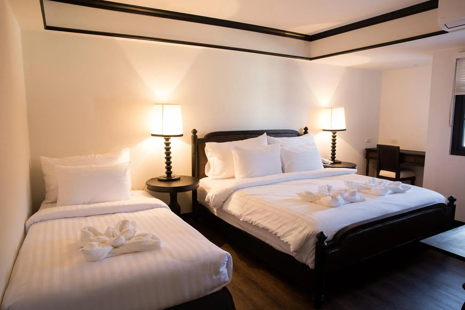 MORA Boutique Hotel