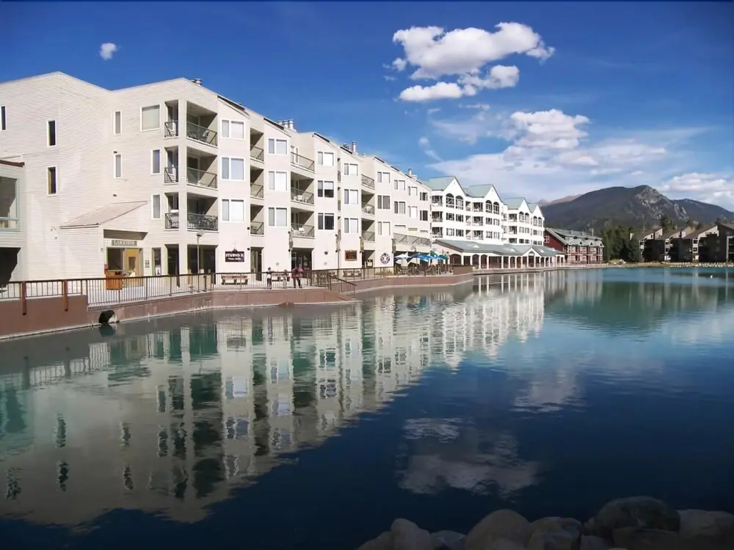 Lakeshore 1 Ba Studio condo by RedAwning