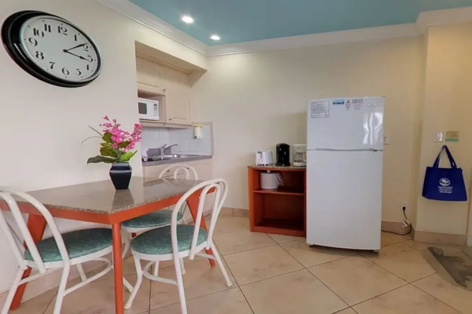 Plaza Beach Hotel Beachfront Resort