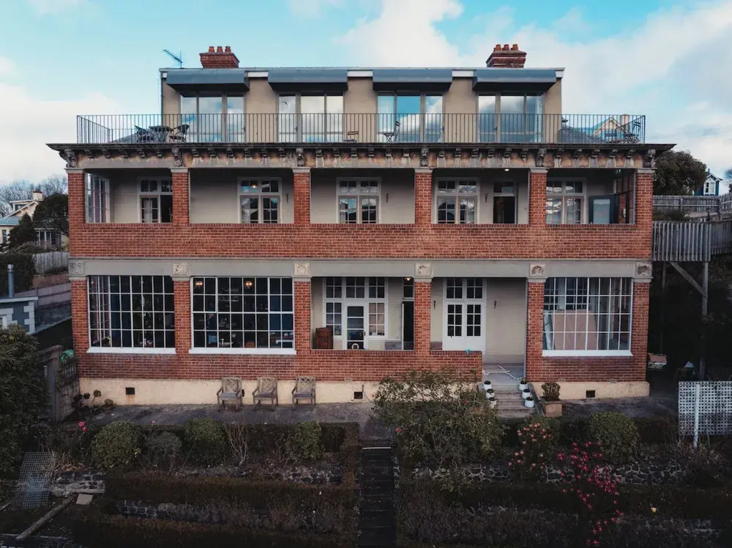 Dunedin House- Boutique Hotel