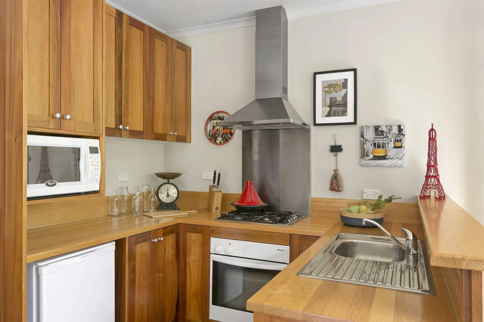 Springhill House on Pardalote