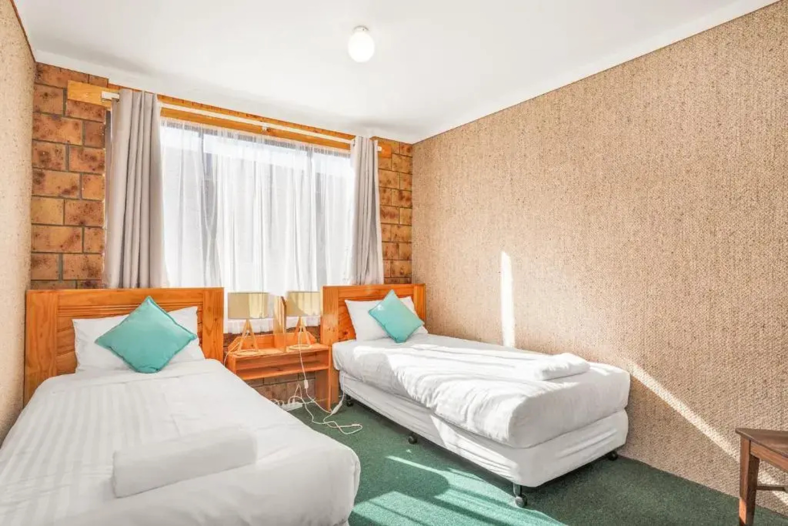 Kellraine Holiday Units