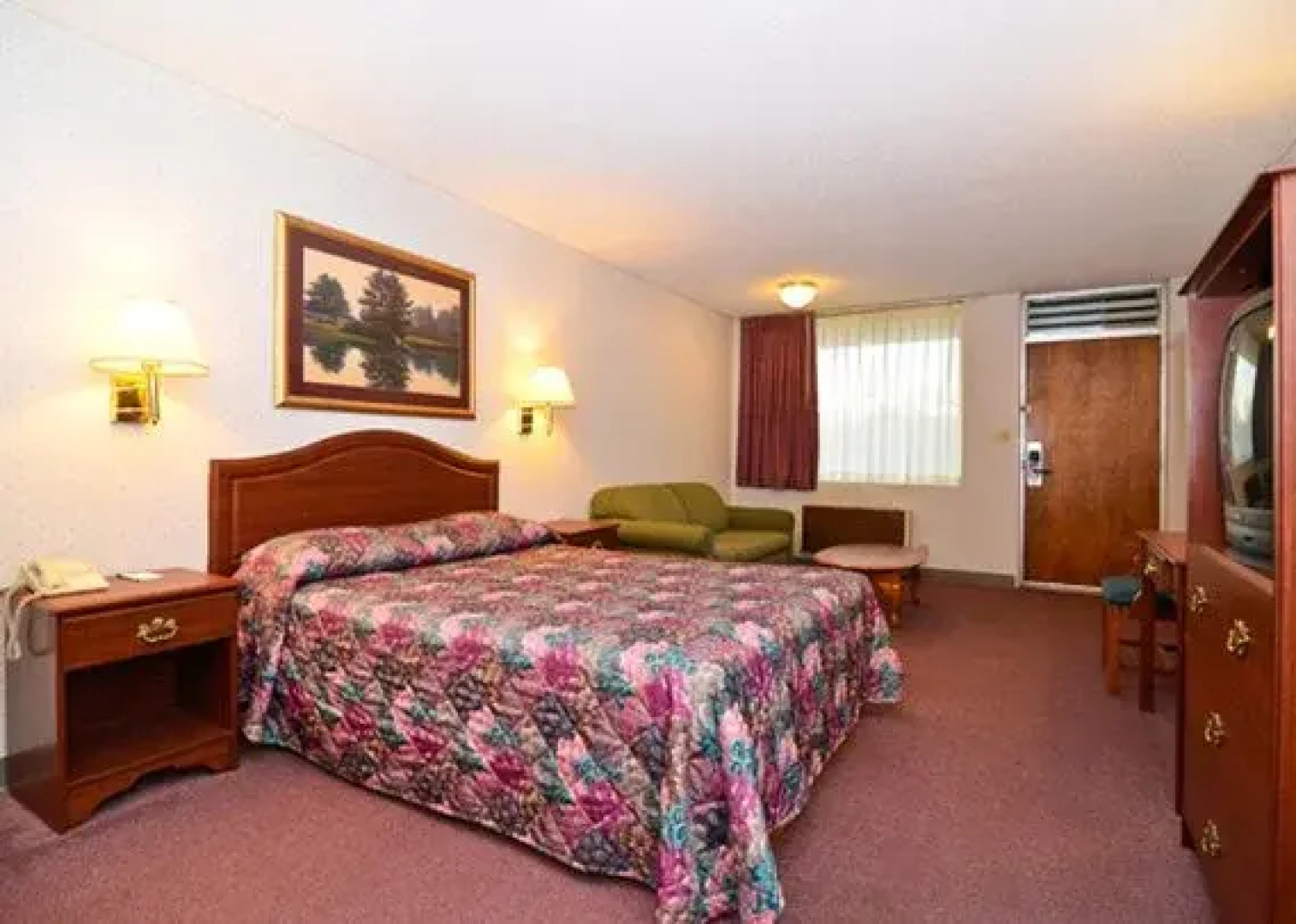 Econo Lodge Inn & Suites Salina