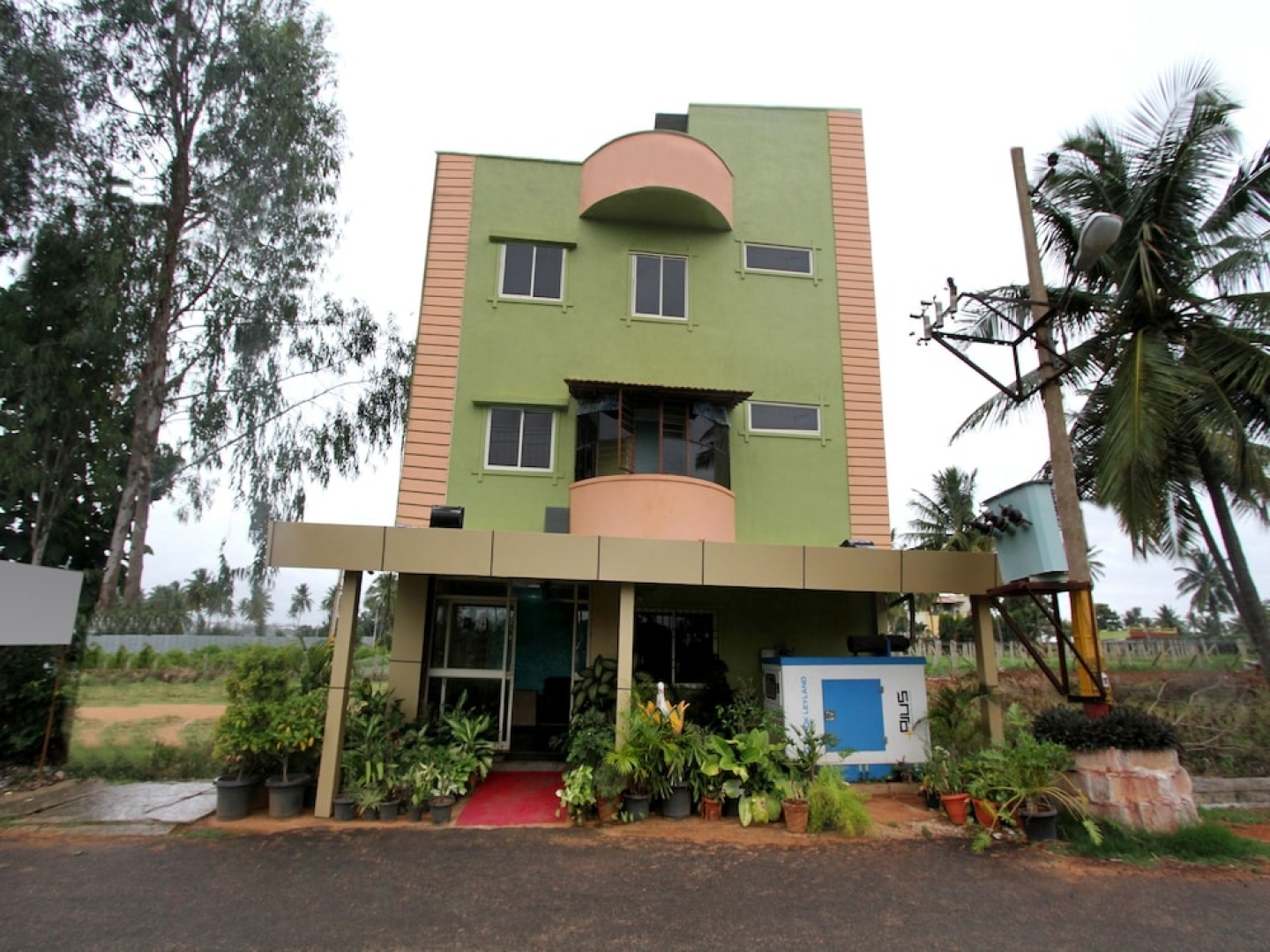 OYO 2420 Ashwa Comfort