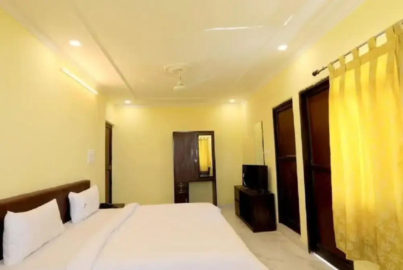 Charekh Food & Forest Resort