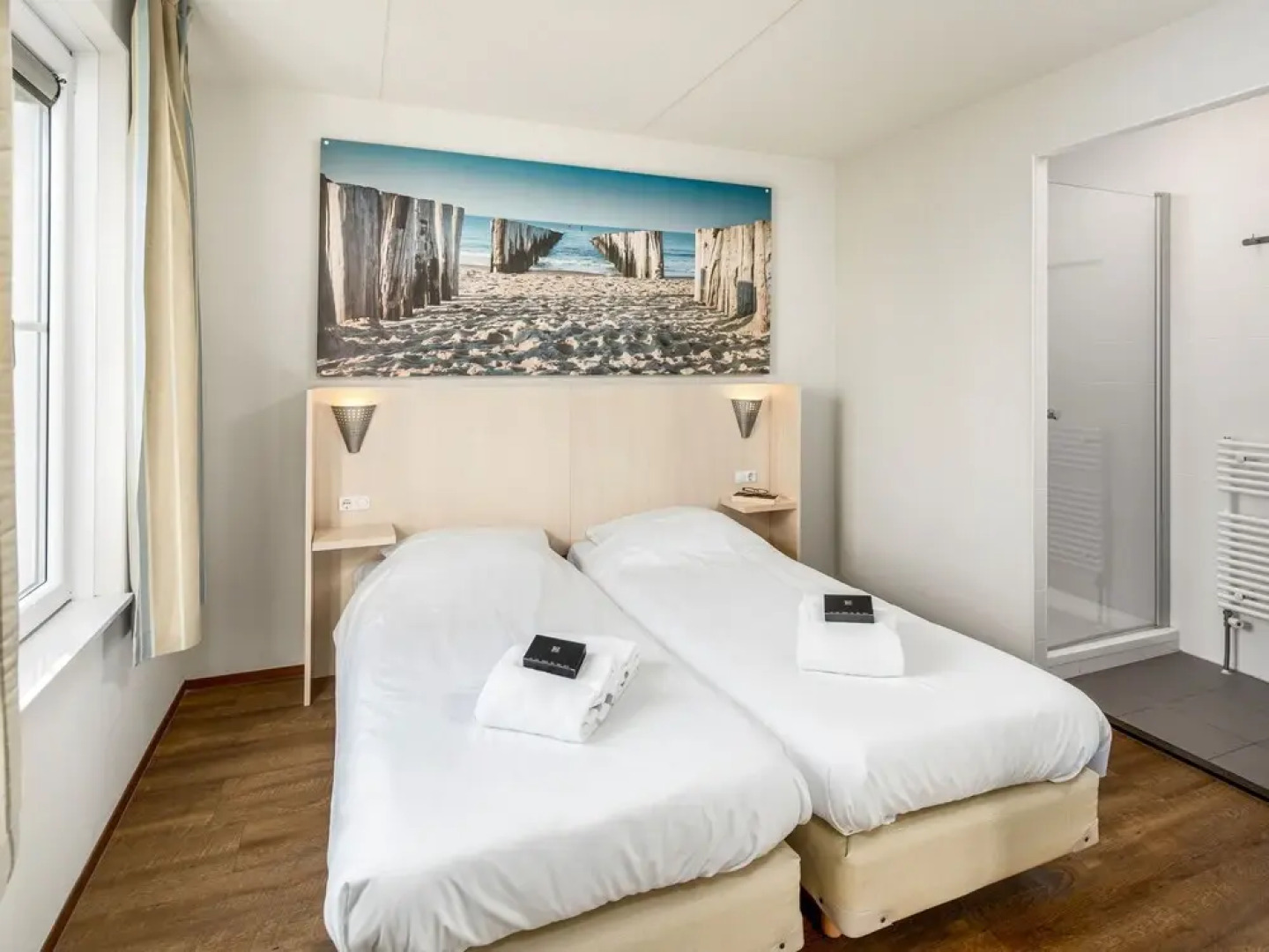 Detached Villa with Two Bathrooms, 400 M. From the Beach