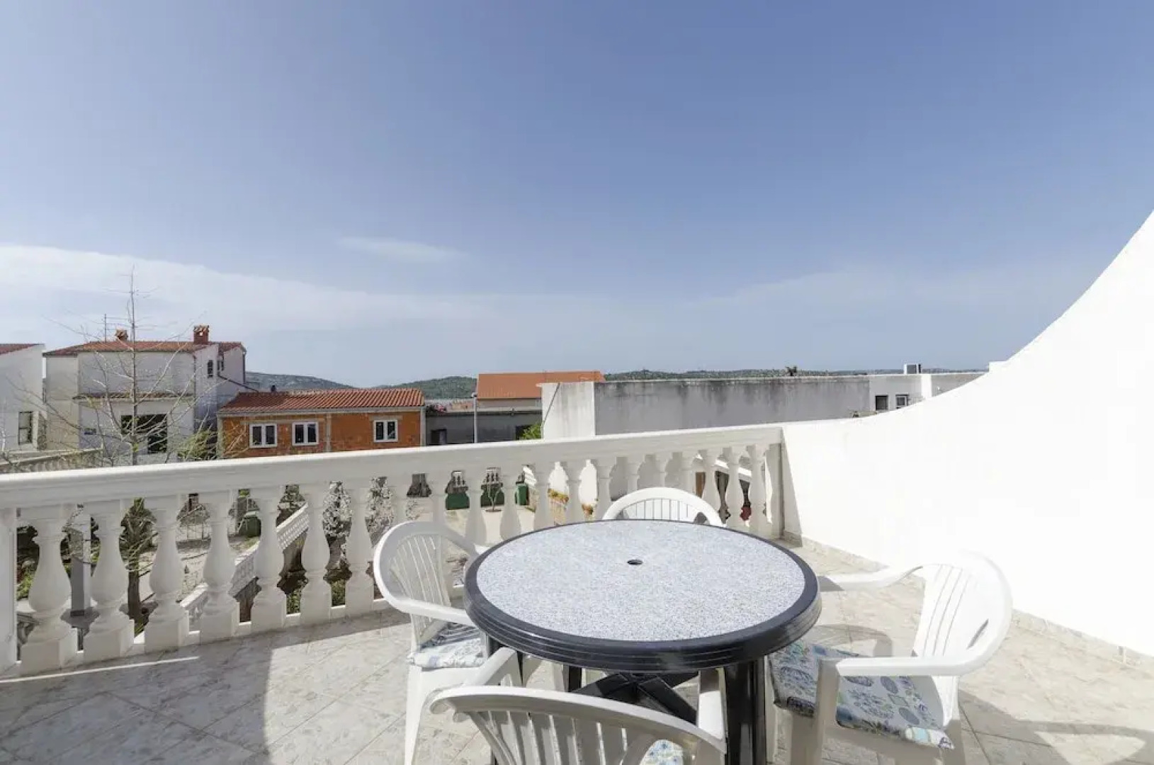 Apartments Mais Tisno