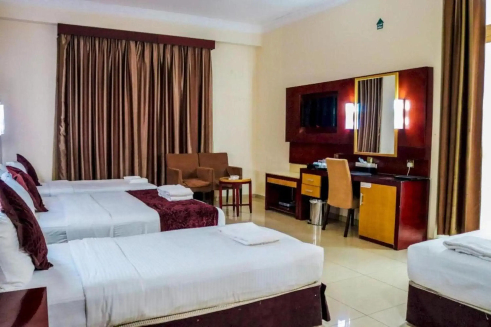 Palette Phoenix Hotel