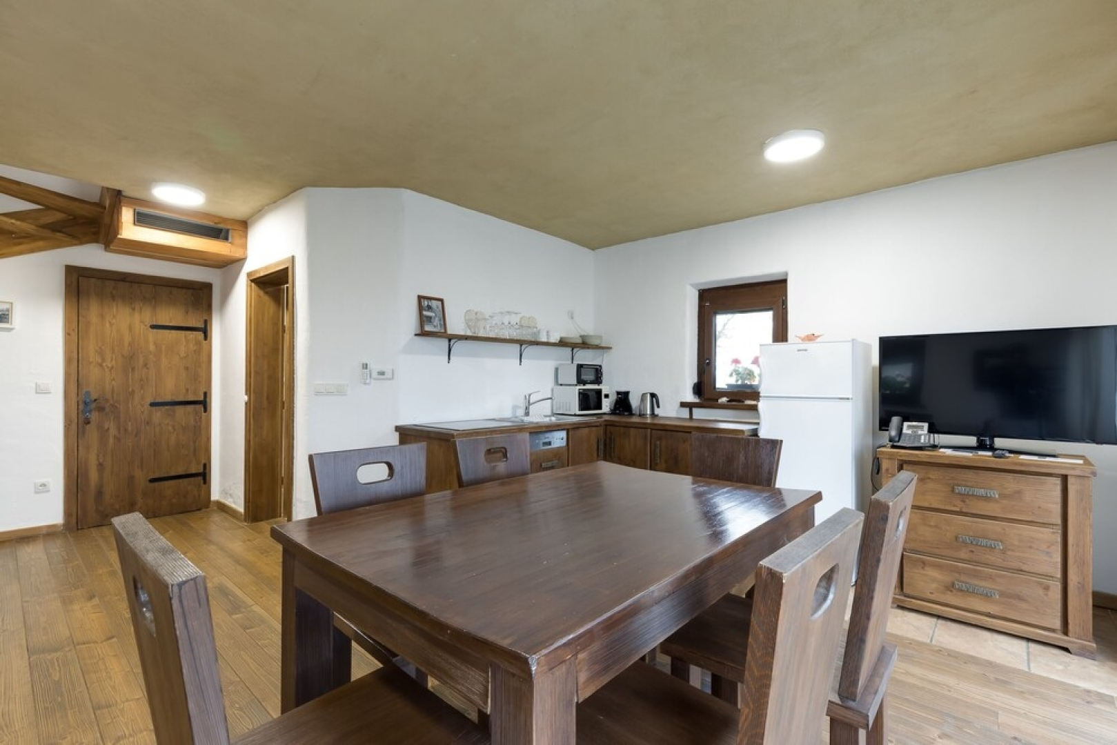 Pannonian Duplex 11 Pond View