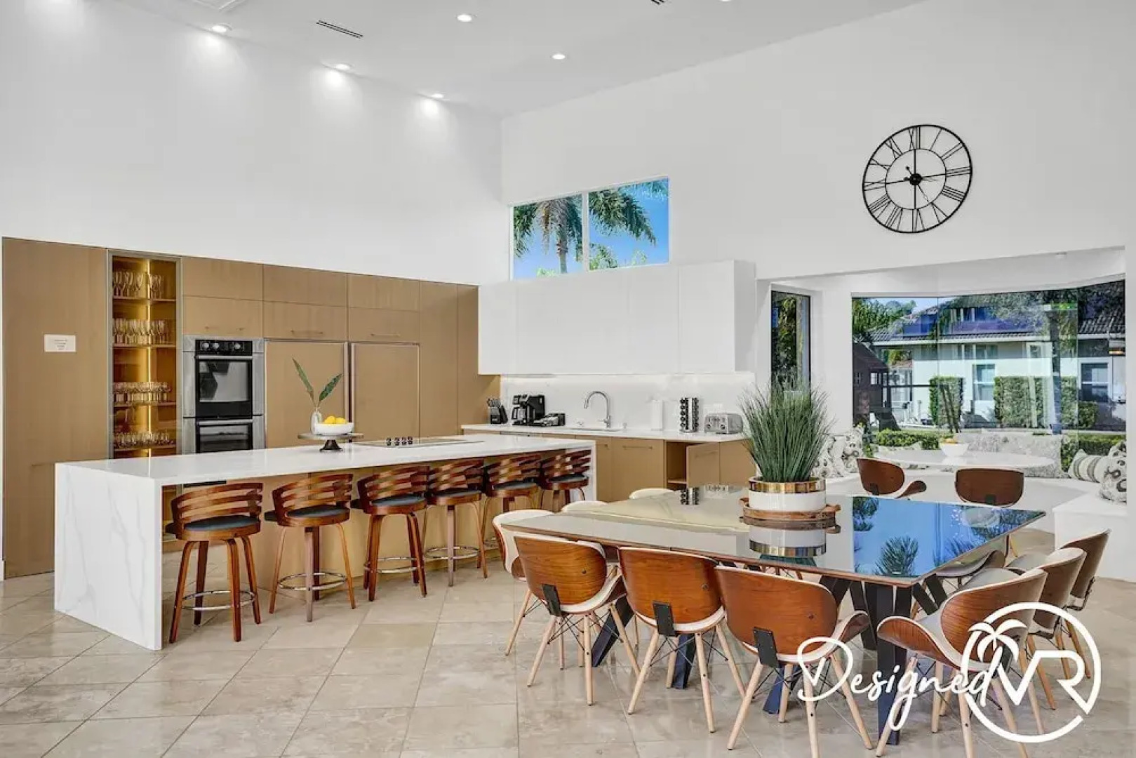 Sophia's Compound resort w heated pool