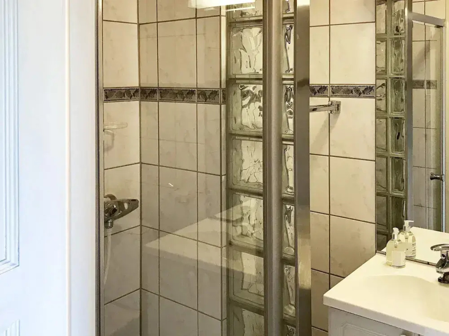 8 Person Holiday Home in Skulestadmo