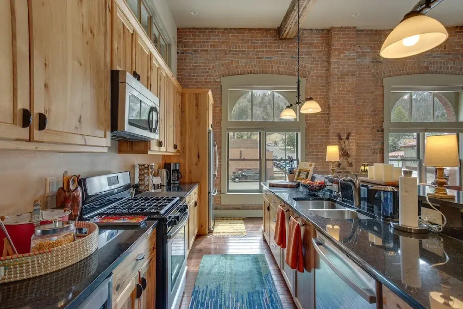 Updated Rustic-chic Condo on Ouray's Main Street!