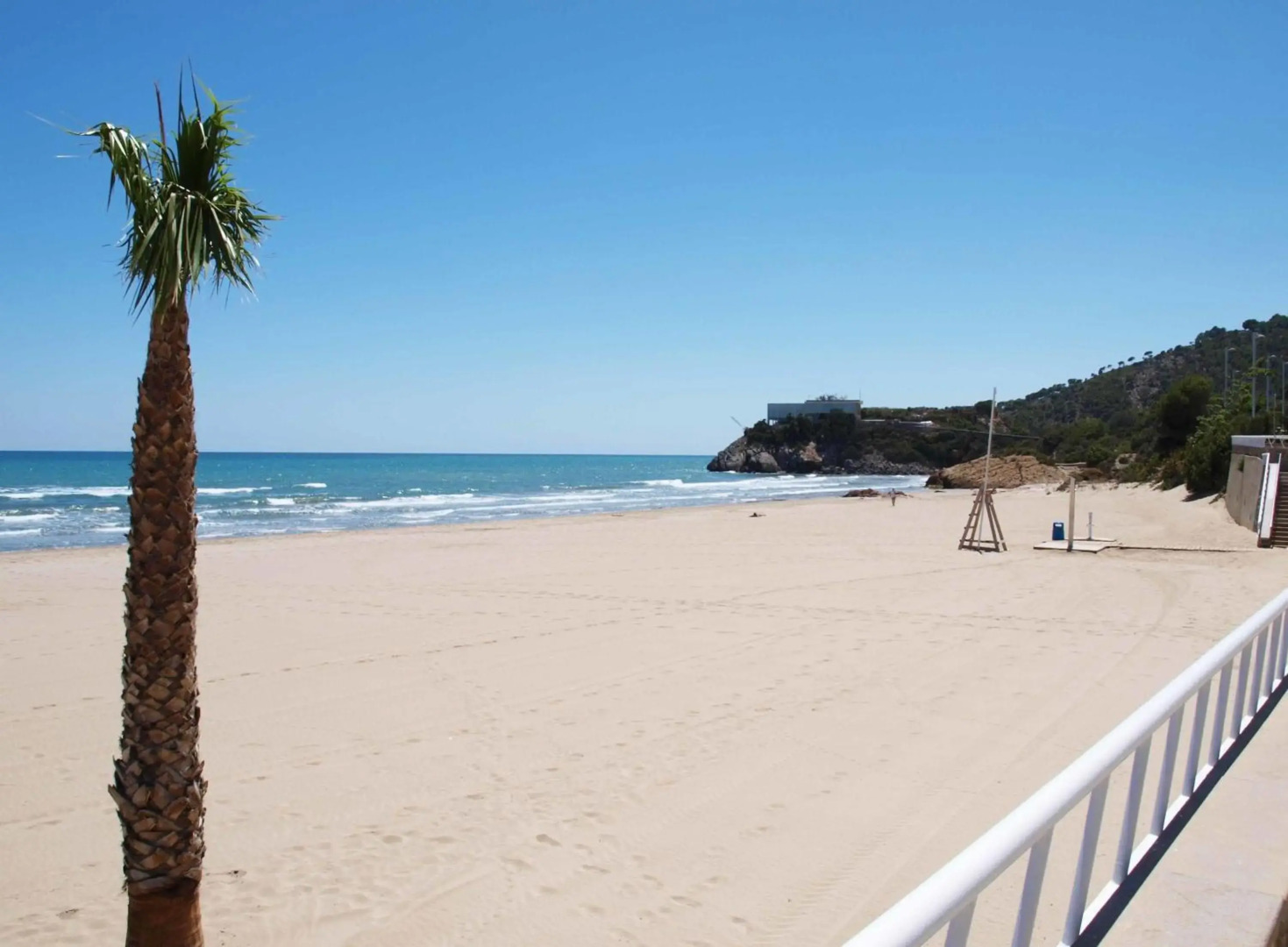 ApartUP Spectacular Beach View