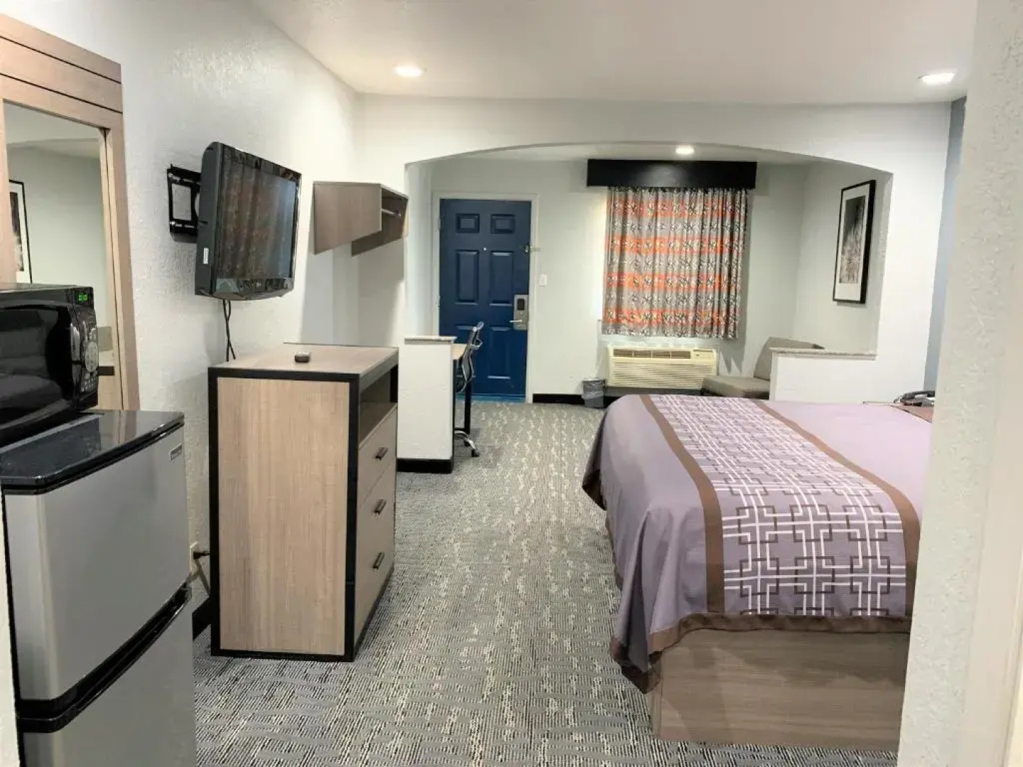 Sunrise Inn & Suites