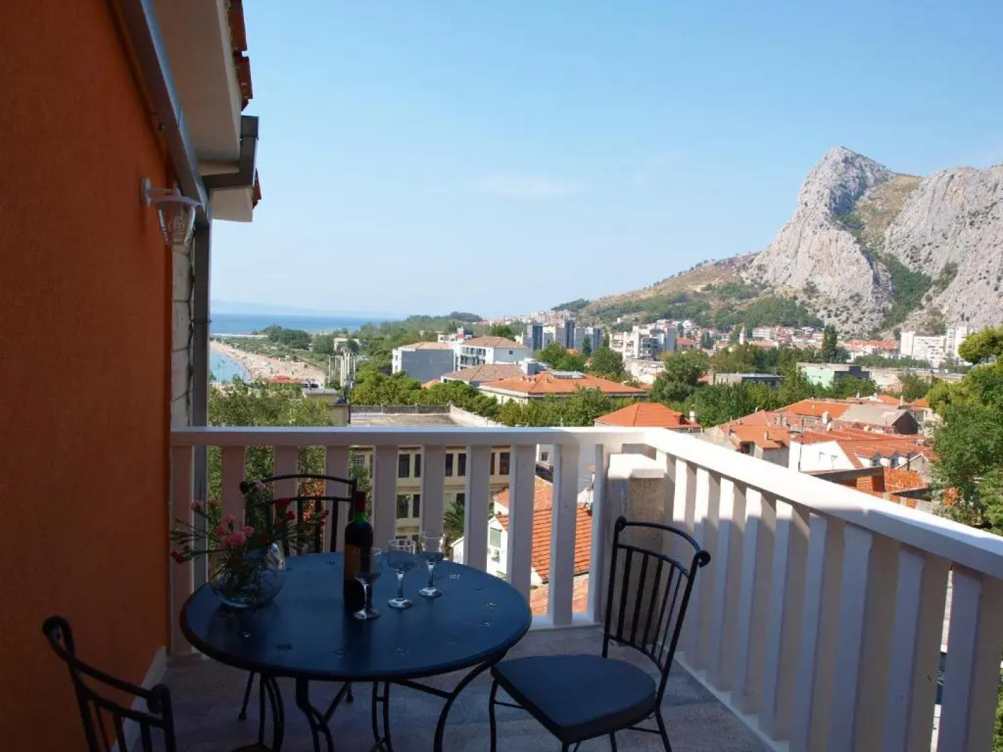 Apartments Villa WhiteHouse