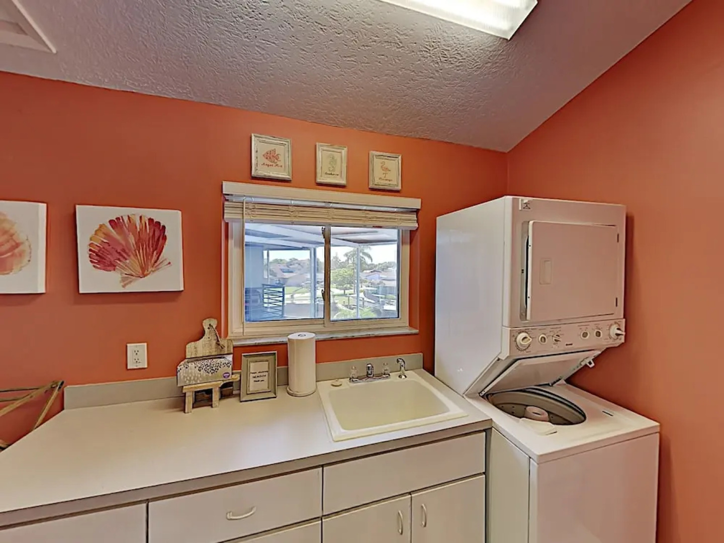 Beautiful River W/ Private Pool, Dock & Beach 3 Bedroom Home