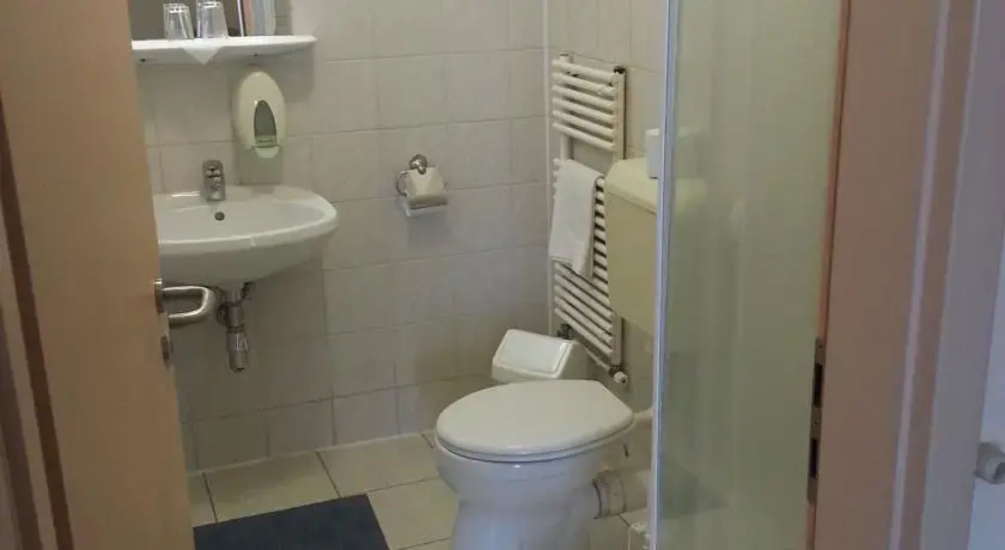 Zöld Elefánt Panzió és Étterem