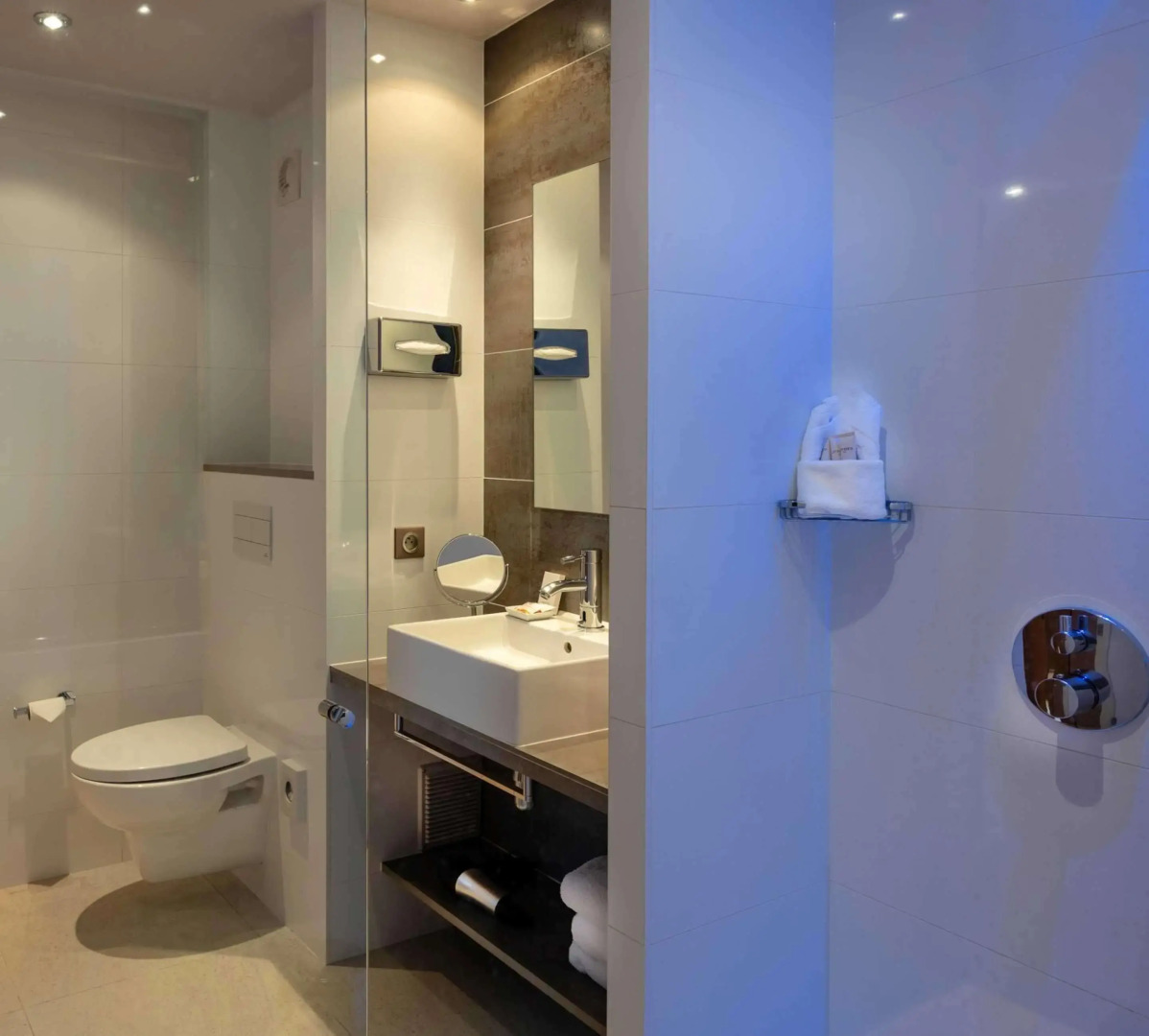 Best Western Plus Le Lavarin