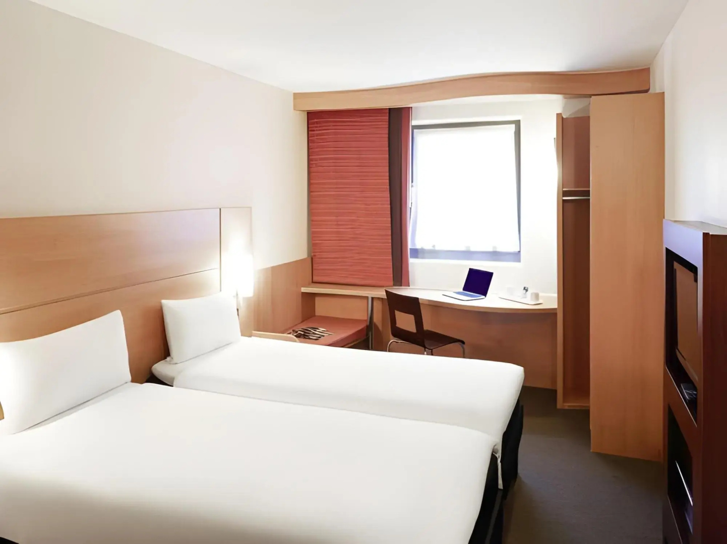 ibis Cardiff Gate - International Business Park